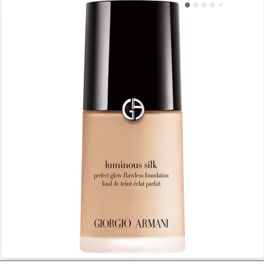 6.0 New Giorgio Armani Luminous Silk Foundation